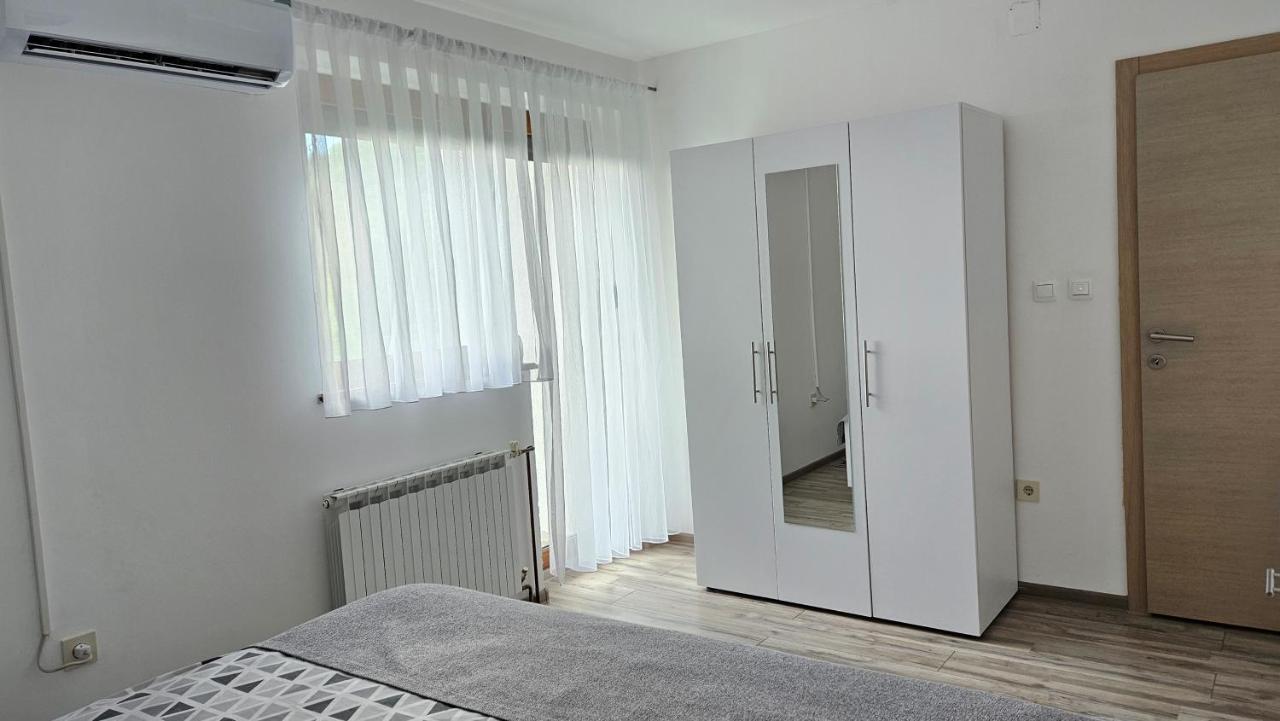 Apartment Andrea Smoljanac Eksteriør billede